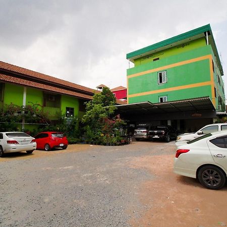 Khanidta Resort Патая Екстериор снимка