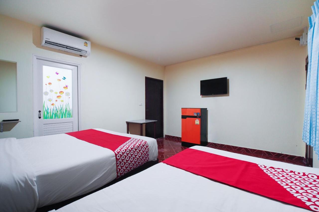 Khanidta Resort Патая Екстериор снимка