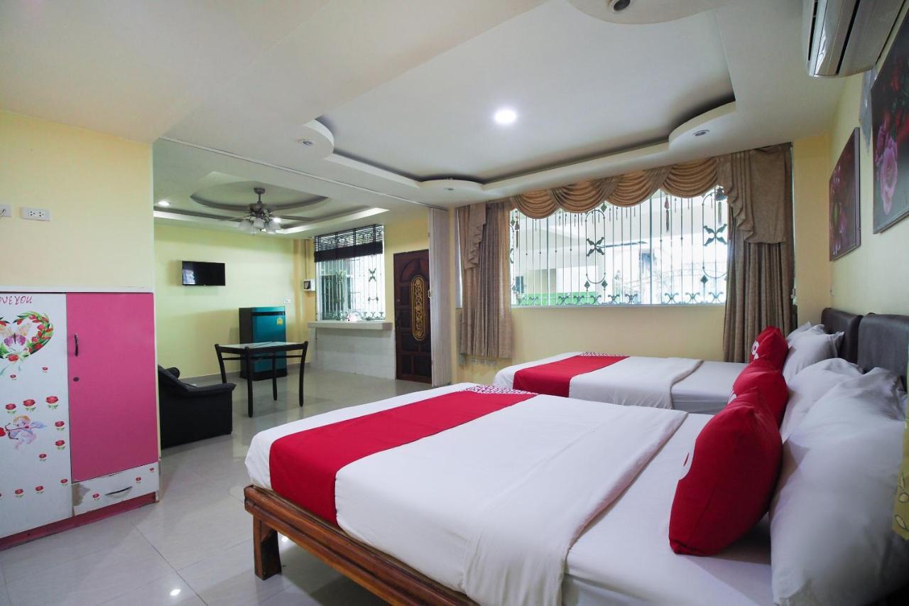 Khanidta Resort Патая Екстериор снимка