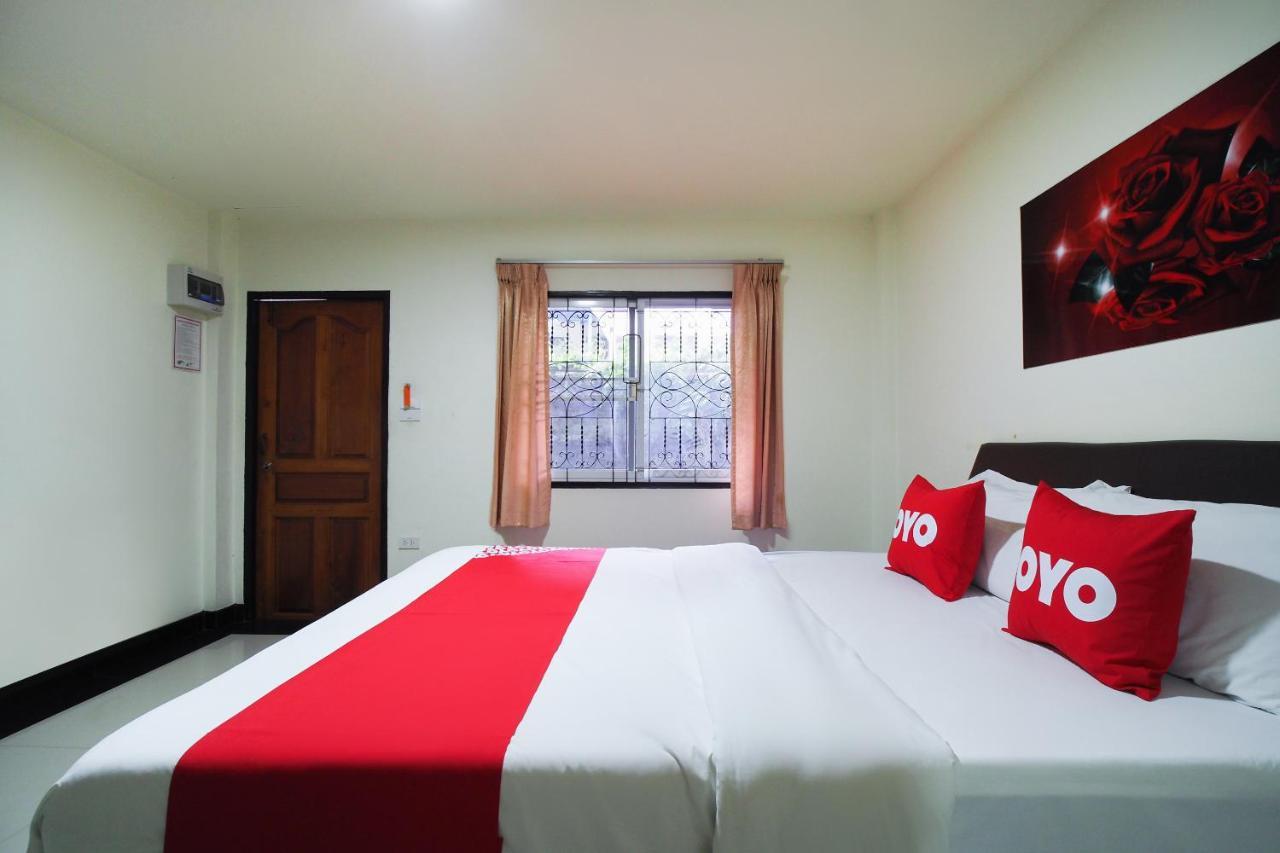 Khanidta Resort Патая Екстериор снимка